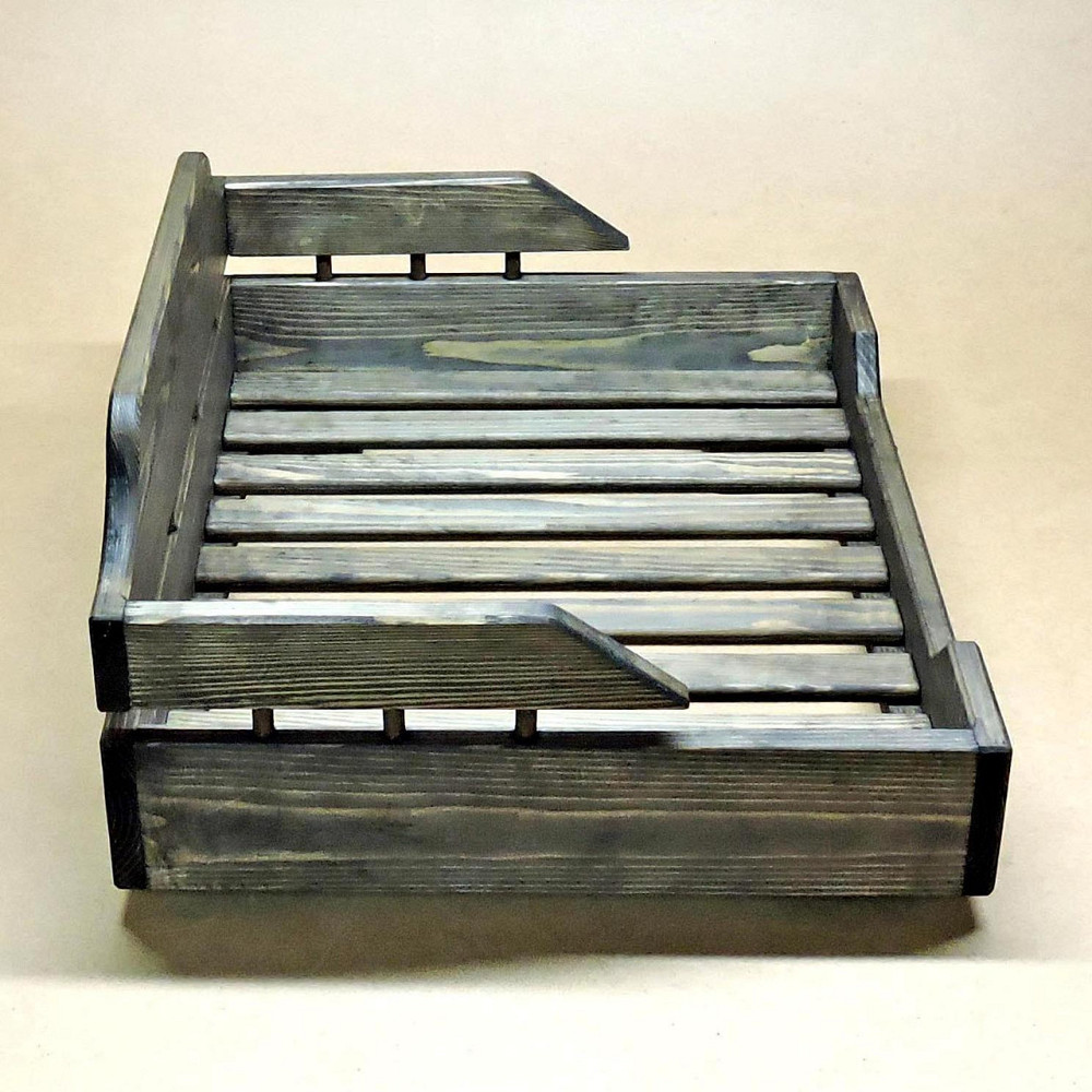 Лежак деревянный для собаки 