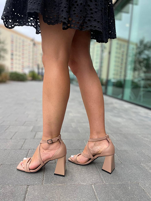 LIRIO Жіночі босоніжки шкіряні капучино, з квадратним носком на підборах LIRIO L0195 р. 35-40 Коломыя - изображение 4