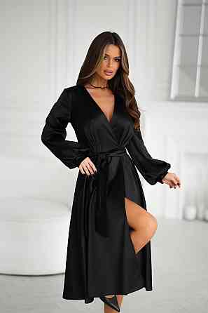 Жіноча сукня з запахом, з атласу Одеса