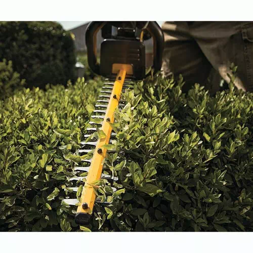 Кусторез аккумуляторный DeWALT DCM563P1 с АКБ 18V 5.0Ah (DCM563P1) Киев