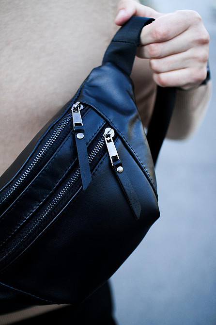 Чоловіча сумка-бананка на пояс з натуральної гладкої шкіри SKILL (Чорна) Суми - фото 4