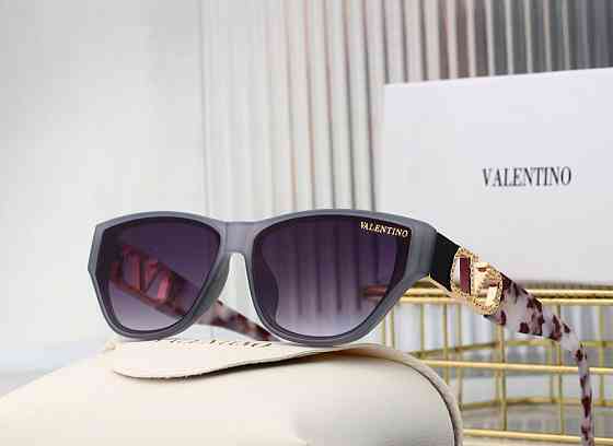 Женские солнцезащитные очки Valentino (22051) grey Киев