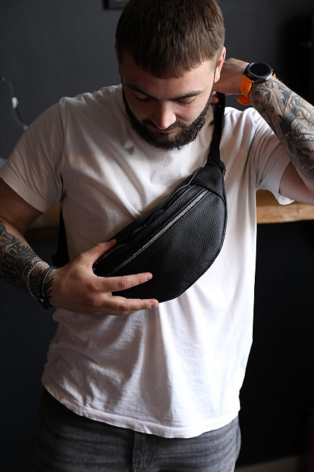 Мужская сумка на пояс, бананка из натуральной кожи SL002 (Черная) Сумы - изображение 2