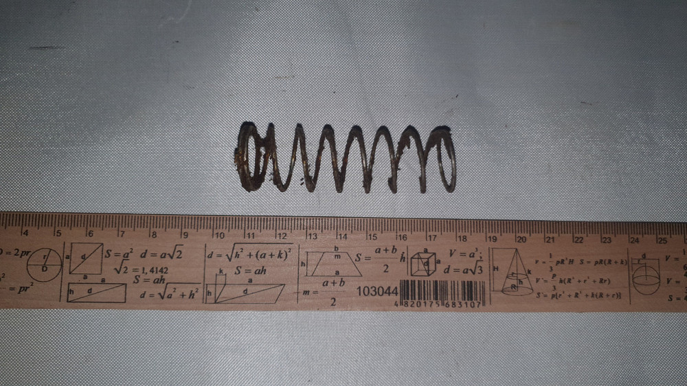 Пружина сжатия 21х64х1.25 мм. СССР. Харьков - изображение 1