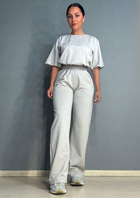 Костюм женский CAPPITONE 101183 с надписью футболка оверсайз и брюки палаццо серый, серый, M Киев - изображение 15