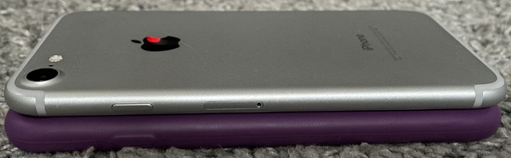 Айфон Apple iPhone 7 32Gb. Silver Neverlock Киев - изображение 1