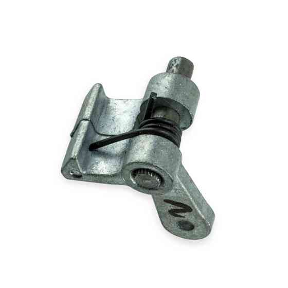 Язичок багажника славута у зборі (вісь, Пружина) (середньої планки) замку Мукачево