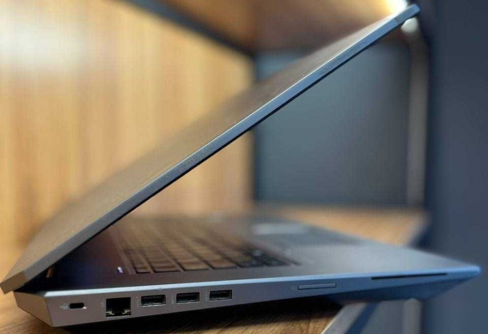 Ноутбук: HP ZBOOK 17 G5 /i7- 8850H / 32Gb. 512Gb. 17.2" FHD / Quadro P5200, 16Gb Київ - фото 2