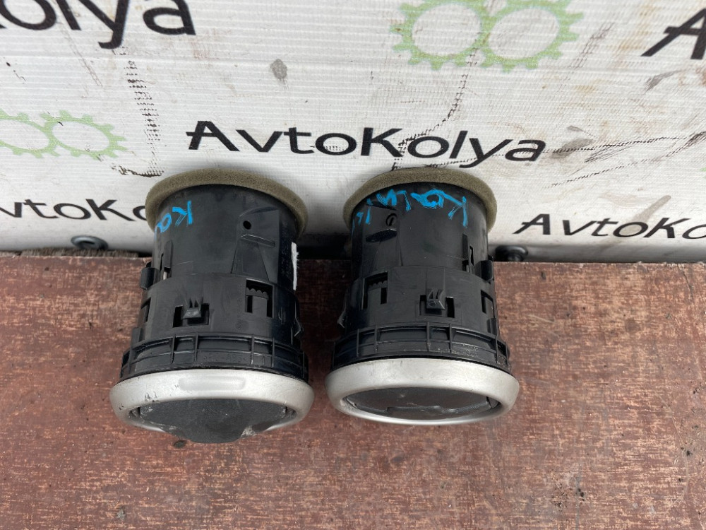 Дефлектор повітря в торпедо Nissan Qashqai 2007-2013 (68760JD10A) Ковель - изображение 2