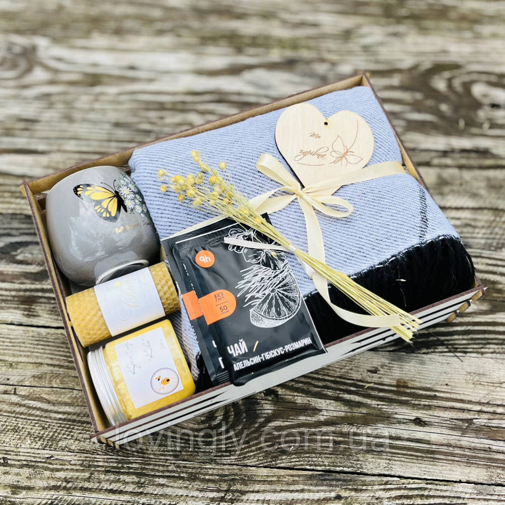 Універсальний подарунковий набір з натуральними компонентами — дерев’яна скринька, плед, чай, мед і свічка Ірпінь - фото 2