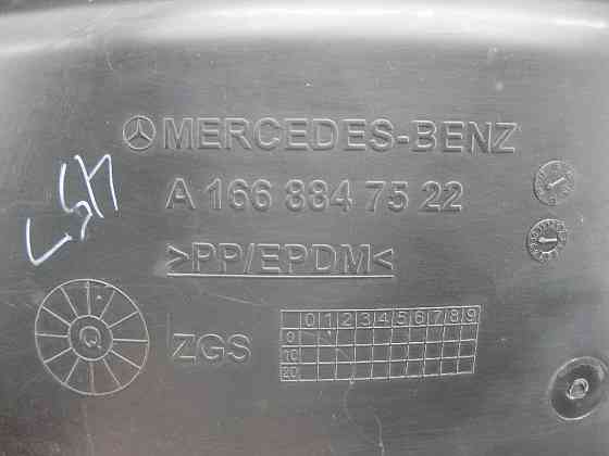 Mercedes-Benz  A1668847522 Підкрилок задній правий GL/GLS X166 Одеса