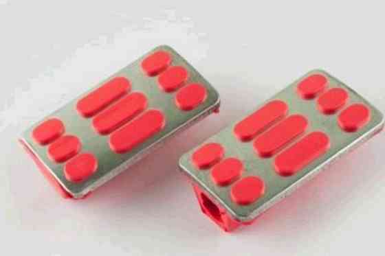 Резинки подножек водителя Delta (красные с хромированной вставкой mod:2) Мукачево