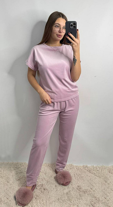 Піжама-комплект (футболка + шорти + штани) з плюшевого велюру Рожевий XL Харків - фото 1