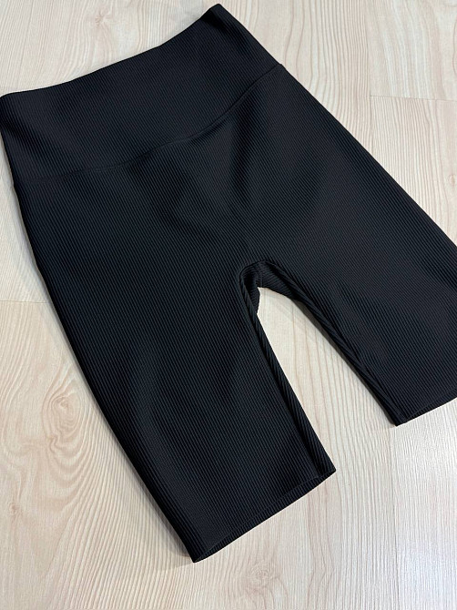 Шорти жіночі Kenalin 500-9 велосипедки в рубчик з кишенею та написом позаду чорні, чорний, SM Київ - фото 5