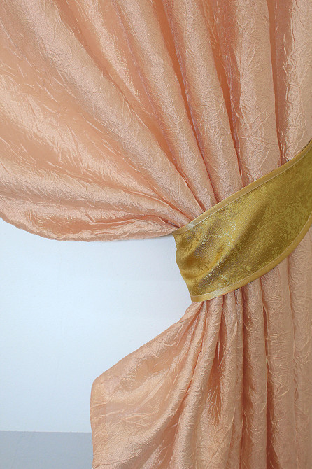 Кухонні штори VR-Textil № 073к з ламбрекеном і підхватами персиковий з золотистим 270х170 см (52-0179) Київ - фото 3