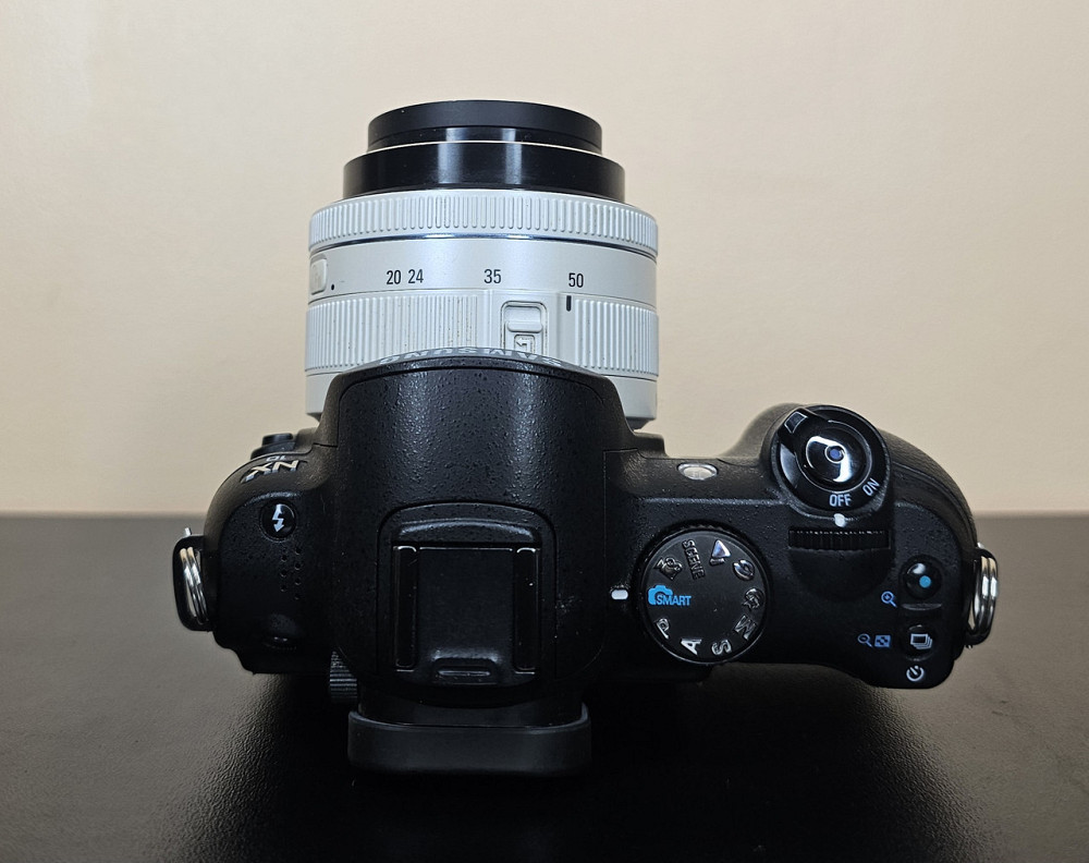 Бездзеркальний фотоапарат Samsung NX10 + об'єктивом 20-50 мм Клевань - фото 2