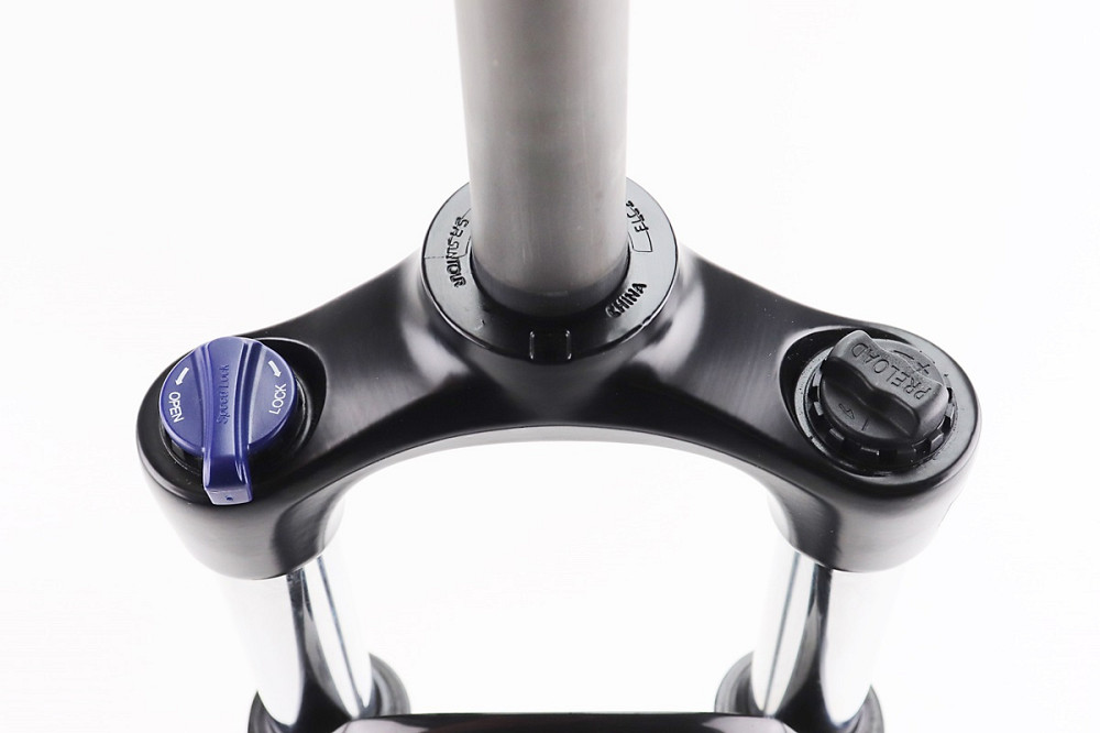 Вилка 26" амортизаційна, без різьби 1-1/8" (28,6мм), шток 260мм, з ходом 80мм, Disk-brake, пружинно-оливна, Lockout, алюмінієва, чорна XCM-3 Київ - фото 3