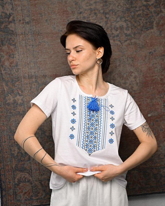 Женская футболка вышиванка  бело-синяя ПП7434 Одесса - изображение 2