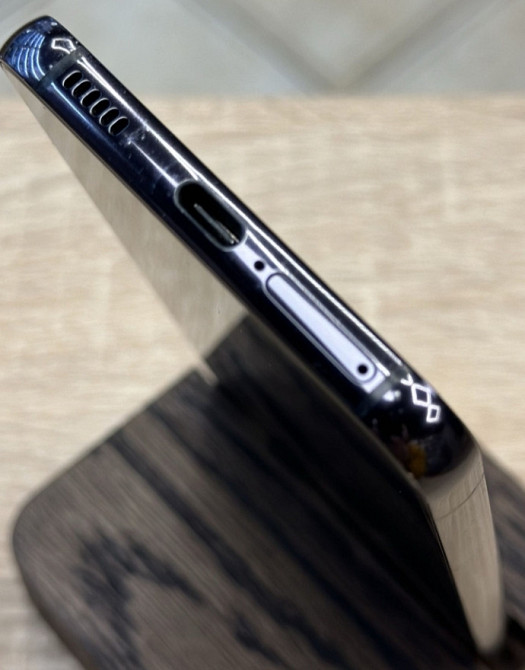 Смартфон: Samsung S22 8/128Gb. Киев - изображение 4