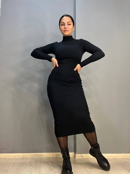 Платье женское Azuri 6542 силуэтное велюр воротник стойка черное, черный, L Киев - изображение 10