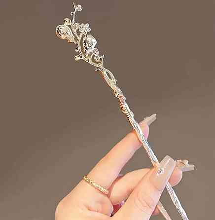 Винтажная металлическая шпилька для волос с цветами и жемчугом Киев