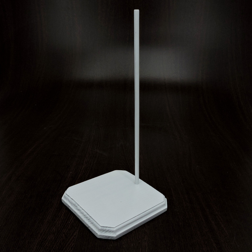 Подставка для кукол 