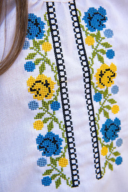 Вышиванка для девочек, льняная белая Киев - изображение 4