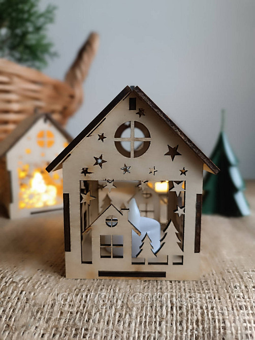 Новогодний домик из дерева с LED подсветкой 13 см - праздничный декор и подарок Ирпень - изображение 4