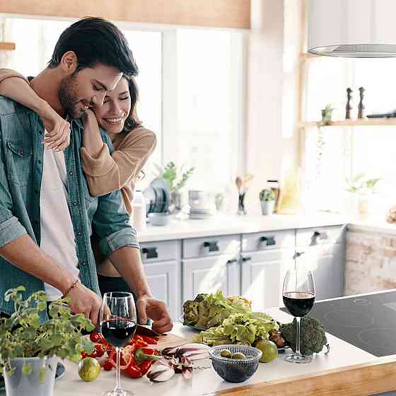 Острівна витяжка Barett Ø35 см, рециркуляція, 558 м3/год, світлодіодний фільтр з активованим вугіллям, білий Рівне