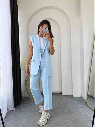 Жіночий базовий брючний костюм-двійка: жилет і штани креп костюмка Блакитний, 50/52 Одеса