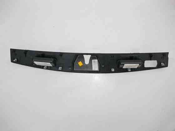 Mercedes-Benz  A1647400030 9051 Внутрішня нижня накладка торця кришки багажника чорна ML W164 Одеса