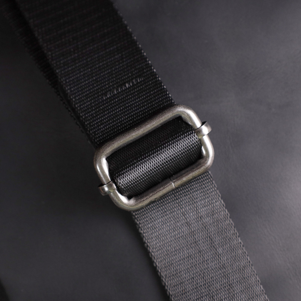 Удобная сумка для мужчин на плечо из натуральной винтажной кожи Shvigel 23147 Черный Киев - изображение 1