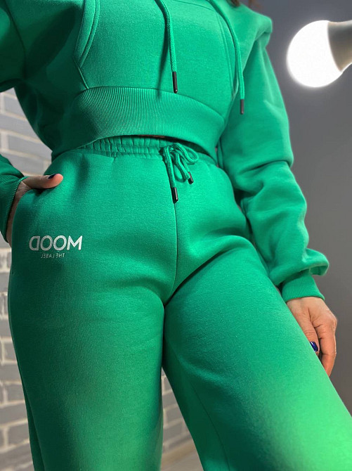Костюм женский Quzen 493-497 укороченное худи с капюшоном MOOD брюки резинка утепленный зеленый, зеленый, M Киев - изображение 19
