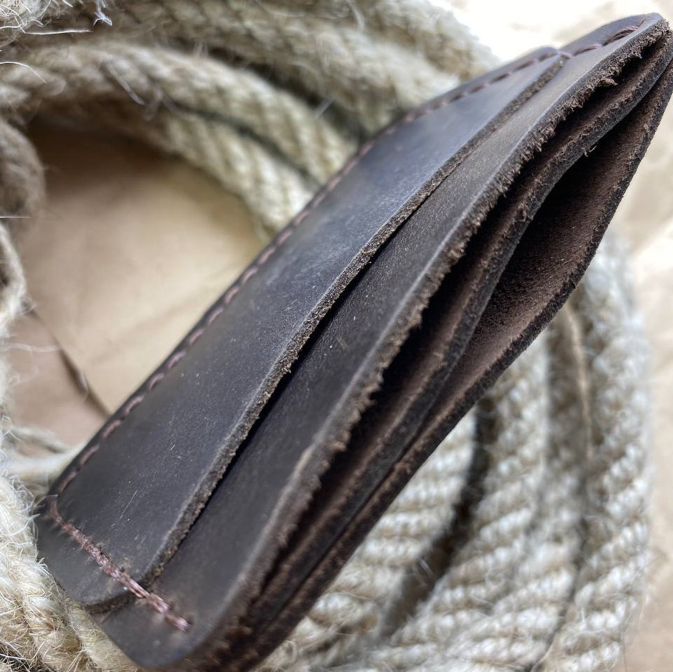 Картхолдер Коричневий із тисненням UA шкіряний, стильний органайзер чохол зі шкіри для 4 банківських картокMasterSem Київ - фото 4