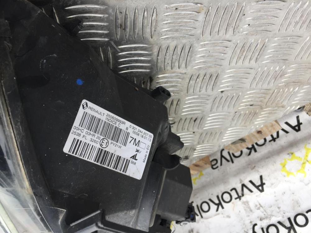 Фара ліва Renault Megane III 2009-2012 (260609993R) Ковель - изображение 3