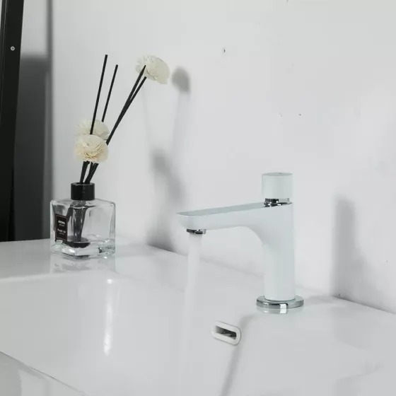 Кран-дозатор для умивальника Gappo G5148 білий/хром Київ