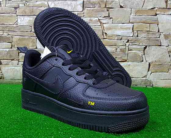 Женские кожаные кроссовки Nike Air Force Киев