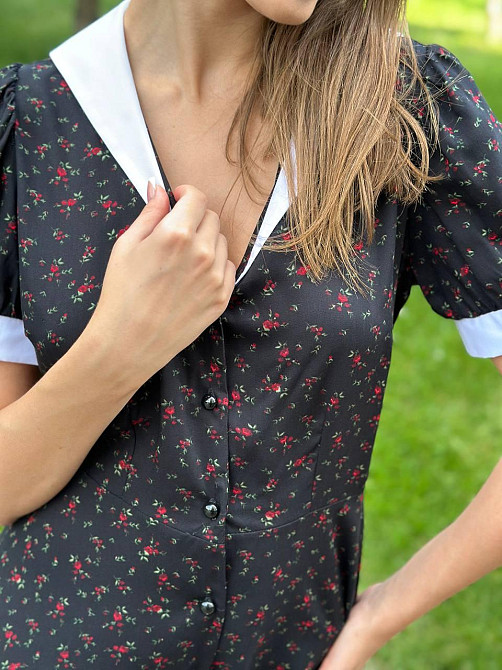 Жіноча сукня з штапелю з білим комірцем Чорний з червоними квітами XS-S Харків - фото 2