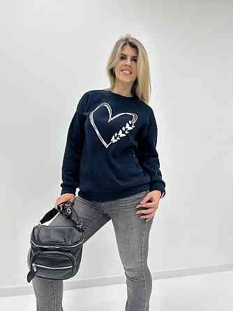 Утепленный свитшот с принтом 