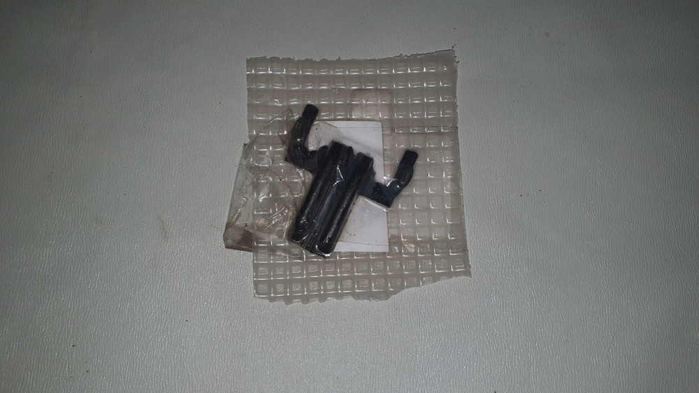 Прокладка уплотнительная (флажок) держателя сальника УАЗ (четверка). Харьков - изображение 1