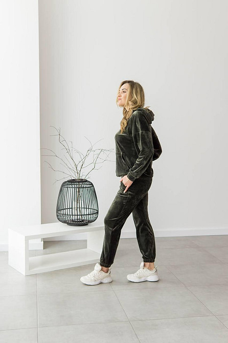 Жіночий велюровий костюм із капюшоном Хакі S Харків - фото 3