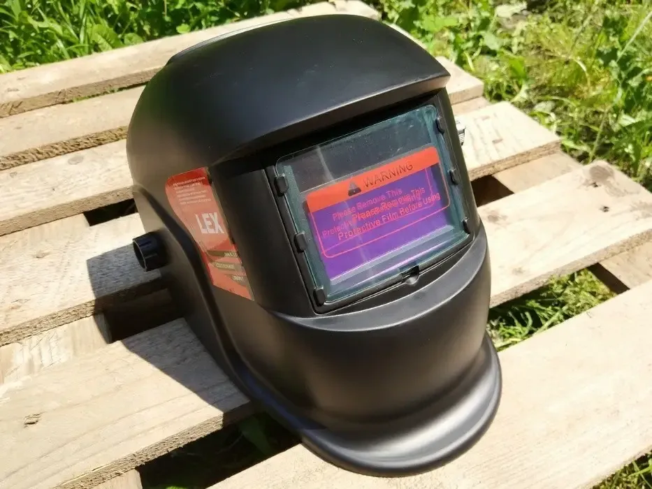 Зварювальна маска LEX LXWM01 — хамелеон із діапазоном 9–13 DIN Івано-Франківськ - фото 2