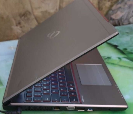 Ноутбук Японський: Fujitsu E756 (made in Japan) Київ - фото 1