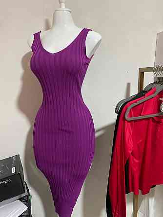 Платье с разрезом без рукавов one size сиреневый Киев