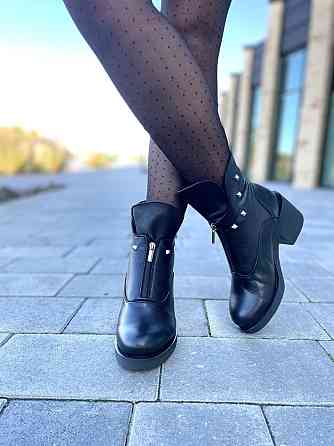 Черевики жіночі LaDi чорні натуральна шкіра зима высота 16см каблук 7см (2213) Коломыя