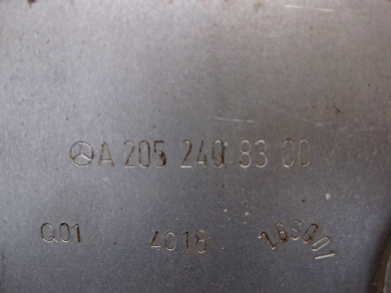 Mercedes-Benz  A2052408300 Захисний екран правої опори двигуна M264 R4 1.5 2.0л C-Class W205 C-Class Estate S205 C-Class Coupe С205 C-Class Cabrio A20 Одесса - изображение 3