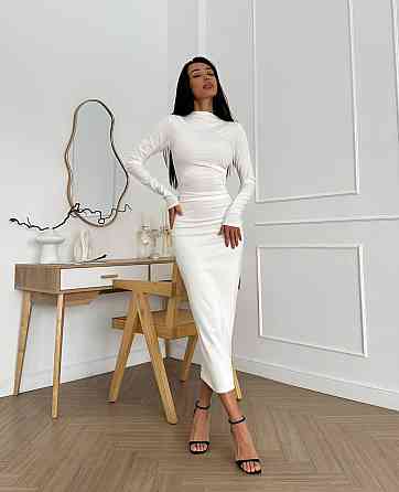 Женское силуэтное платье с драпировкой микродайвинг Молочный, 44 Одесса