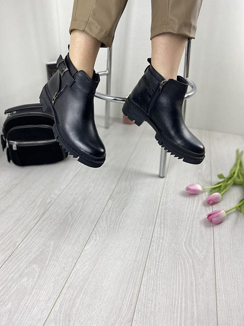 Injers Модні жіночі шкіряні демісезонні черевики весна-осінь на низькому каблуці чорні (617) р. Коломия - фото 3