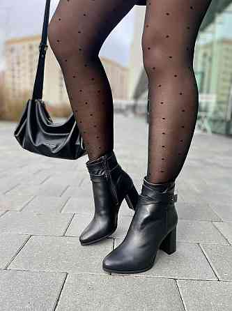 Nivelle Черевики жіночі NIVELLE чорні натуральна шкіра каблук 8 см 38р. (3617) Коломия