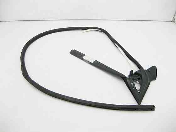 Mercedes-Benz  A2097200254 Ущільнювач над правим опускним склом CLK C209 Одеса